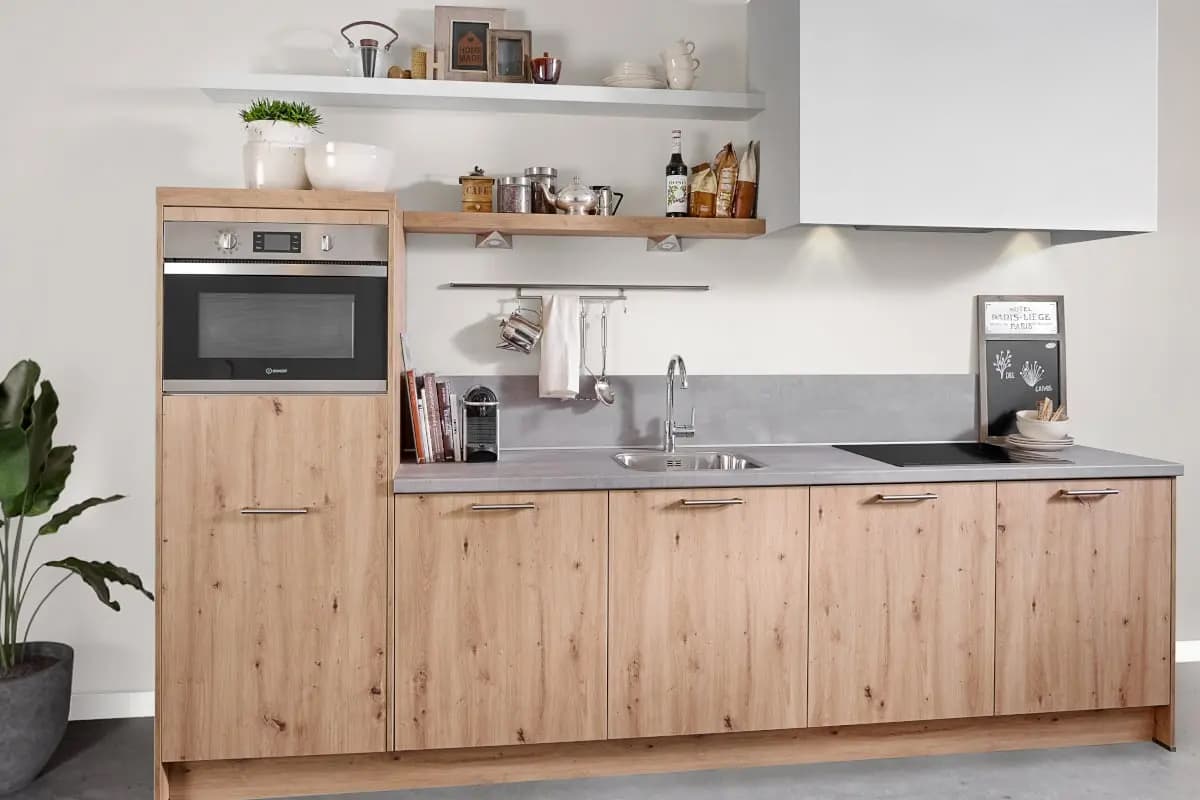 Steinhaus-Saale-rechte-keuken-houtlook