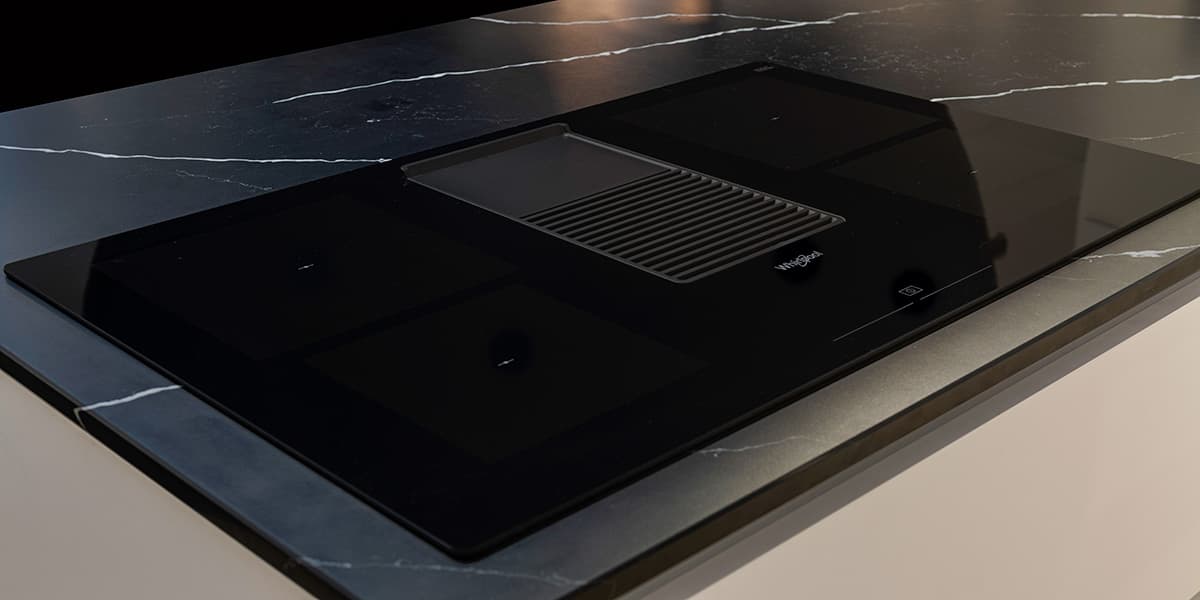 Inductie kookplaat met afzuiging