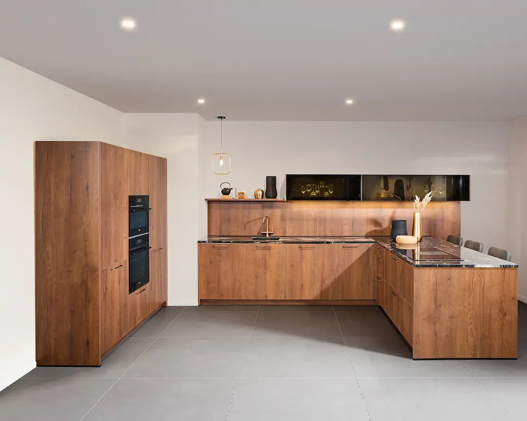 Bruine keuken Steinhaus Loivo