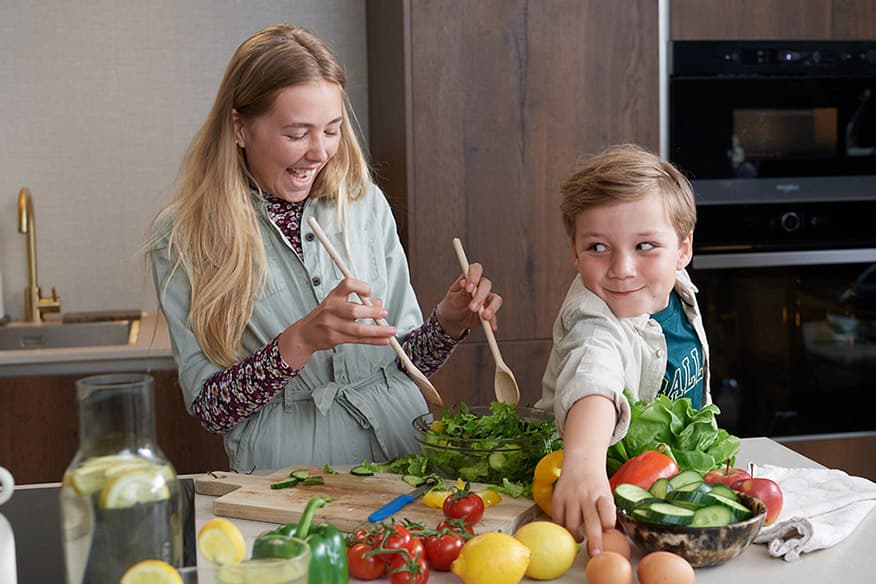 Kinderen in de keuken